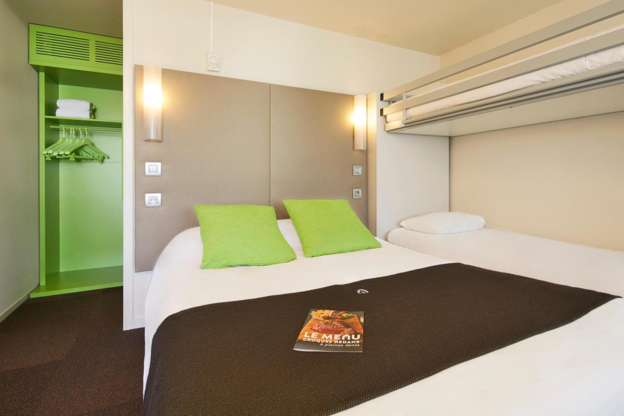 Hotel Campanile Poitiers - Site Du Futuroscope Chasseneuil-du-Poitou Esterno foto